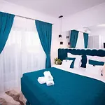 Club Waves - Hotel 3*