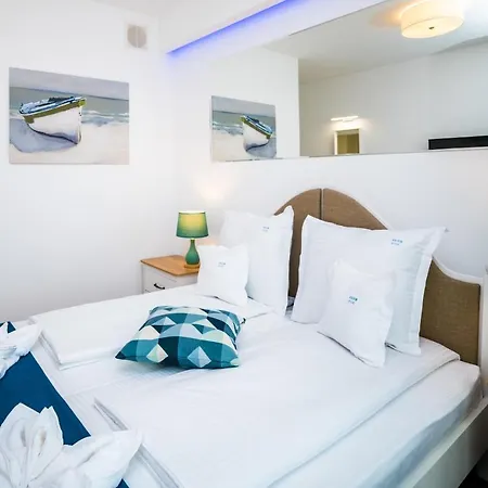 Club Waves - Hotel